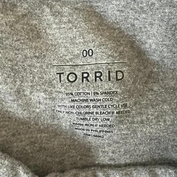 Plus Size Torrid 00 Grey Tank Top - Picture 3 of 3